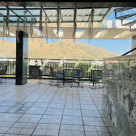 Clover Inn Udaipur Bagian luar foto