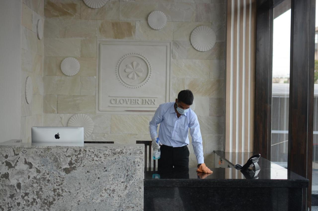 Clover Inn Udaipur Bagian luar foto