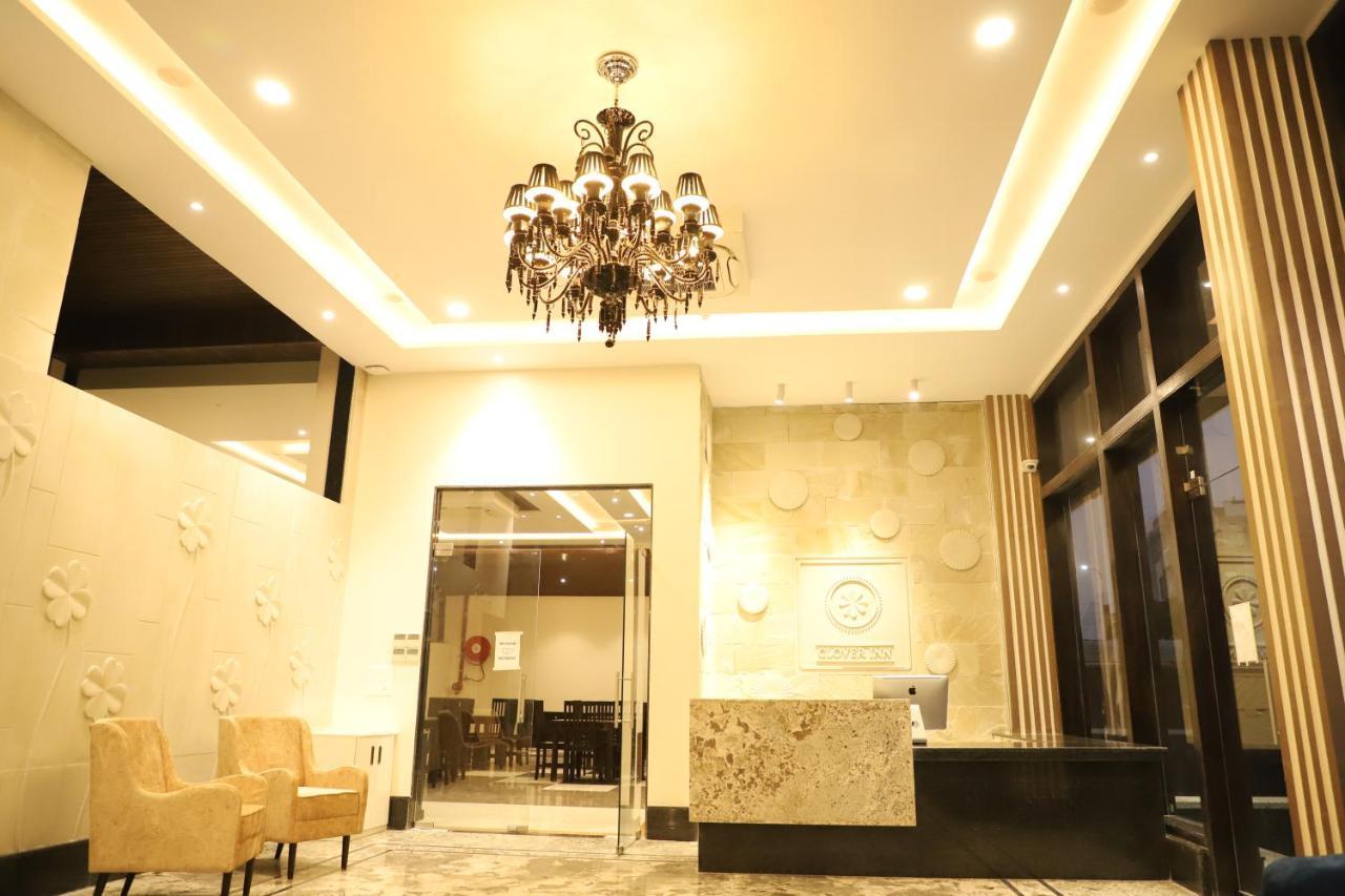 Clover Inn Udaipur Bagian luar foto