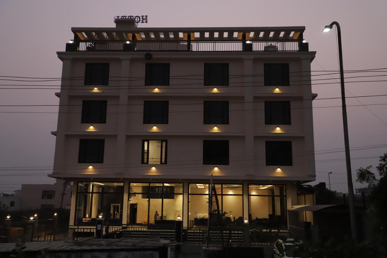 Clover Inn Udaipur Bagian luar foto