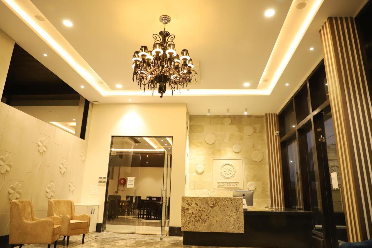 Clover Inn Udaipur Bagian luar foto