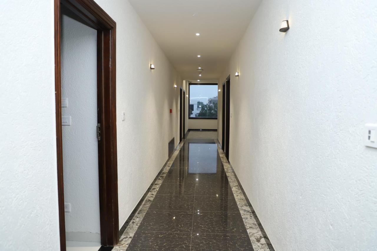 Clover Inn Udaipur Bagian luar foto