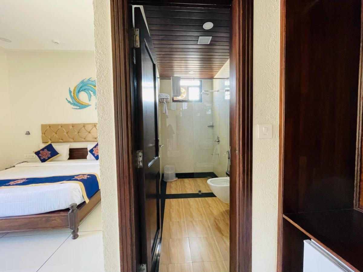 Clover Inn Udaipur Bagian luar foto