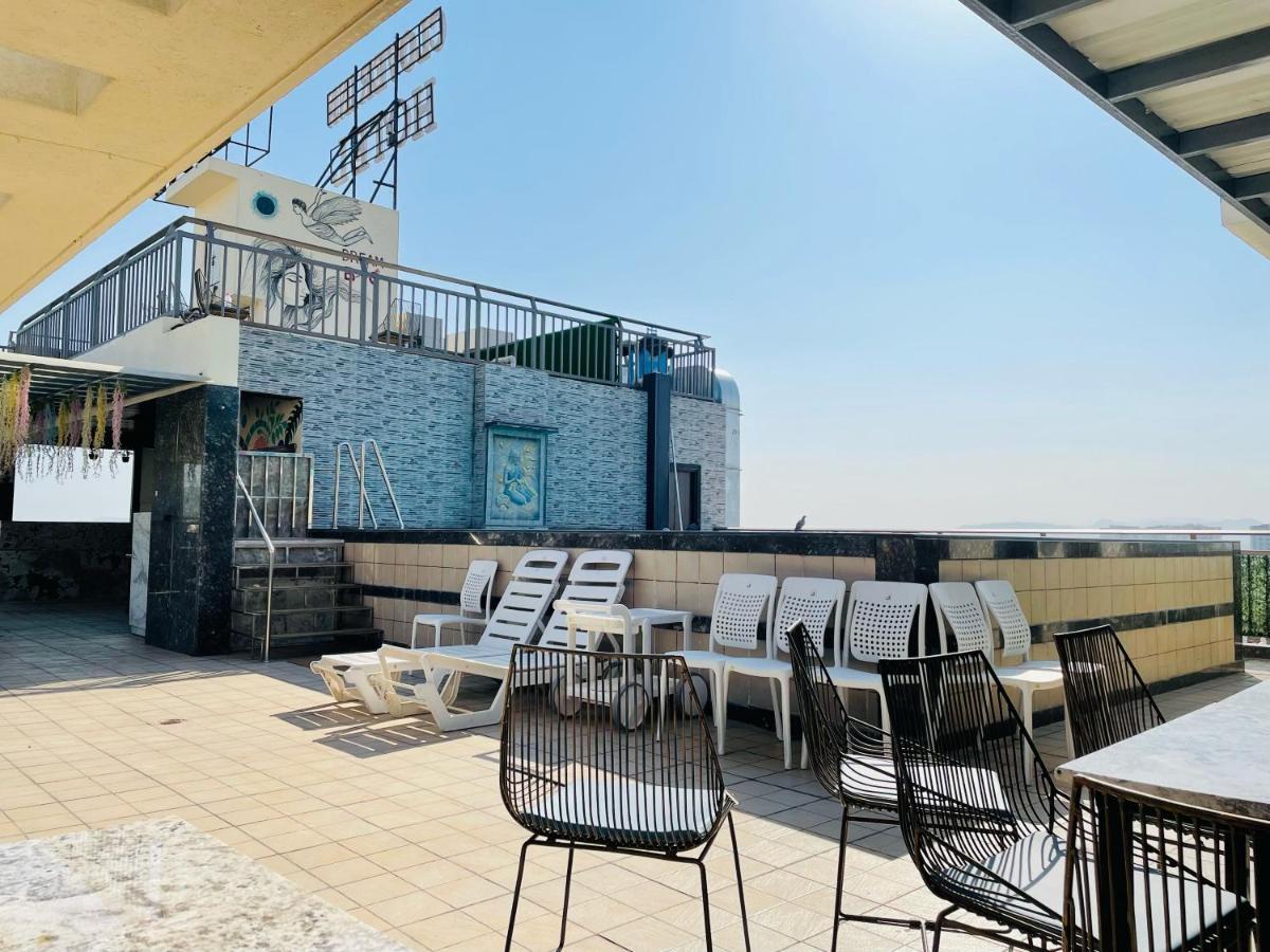 Clover Inn Udaipur Bagian luar foto